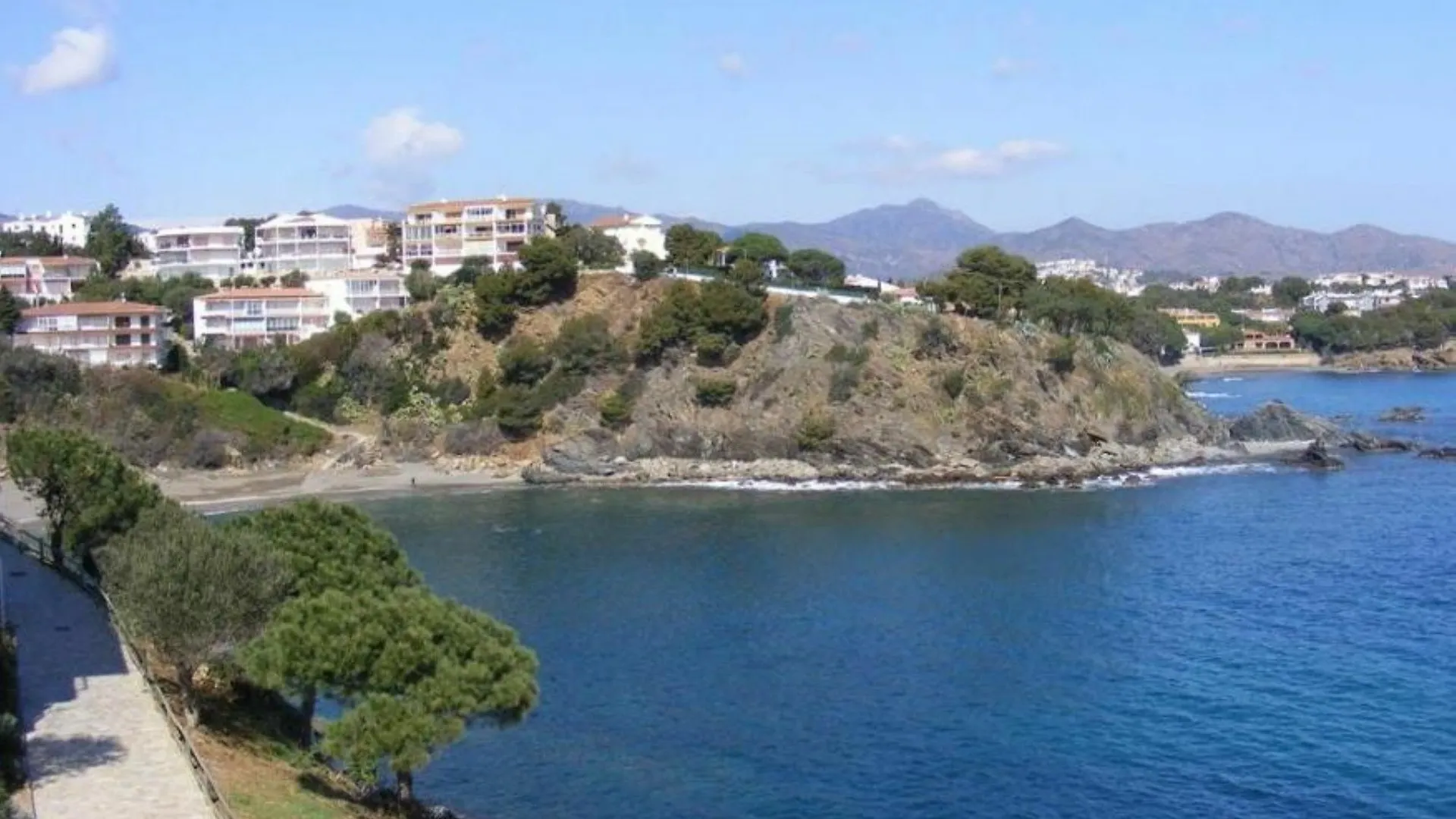 Apartment In Llanca - 103549 By Mo Rentals İspanya
